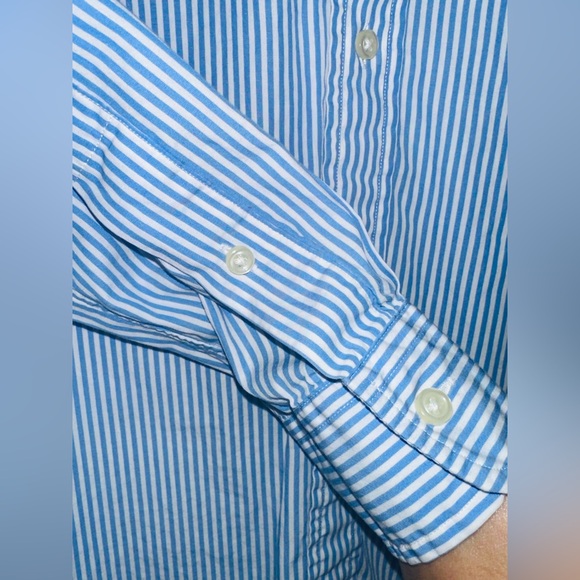 GUC• Ralph Lauren Striped Shirt • Size Small • - Picture 8 of 10